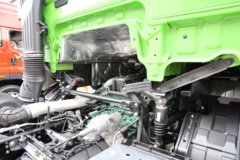 解放鹰驰 7.8L柴油 350马力 8X4 一汽解放10档 5.8米自卸车