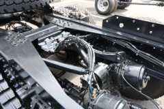 解放鹰驰 7.8L柴油 350马力 8X4 一汽解放10档 5.8米自卸车