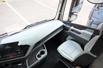 �ൺ��� ӥ�� ������ 13.2L LNG 530���� 8X4 һ�����12�� 9.5�ײ�դʽ�ػ���ͼƬ