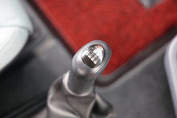 �ൺ��� ӥ�� ������ 13.2L LNG 530���� 8X4 һ�����12�� 9.5�ײ�դʽ�ػ���ͼƬ