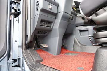 �ൺ��� ӥ�� ������ 13.2L LNG 530���� 8X4 һ�����12�� 9.5�ײ�դʽ�ػ���ͼƬ