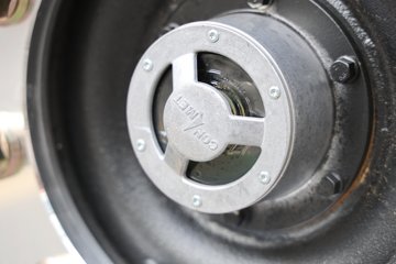 �ൺ��� ӥ�� ������ 13.2L LNG 530���� 8X4 һ�����12�� 9.5�ײ�դʽ�ػ���ͼƬ