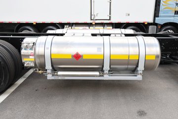 �ൺ��� ӥ�� ������ 13.2L LNG 530���� 8X4 һ�����12�� 9.5�ײ�դʽ�ػ���ͼƬ