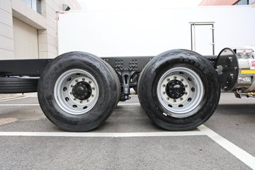 �ൺ��� ӥ�� ������ 13.2L LNG 530���� 8X4 һ�����12�� 9.5�ײ�դʽ�ػ���ͼƬ