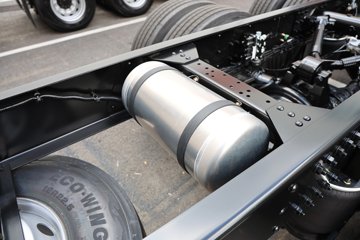 �ൺ��� ӥ�� ������ 13.2L LNG 530���� 8X4 һ�����12�� 9.5�ײ�դʽ�ػ���ͼƬ