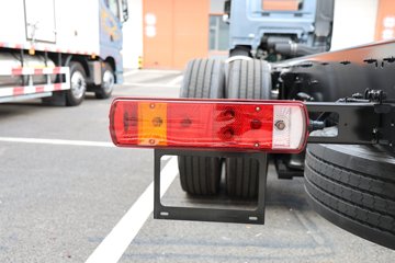 �ൺ��� ӥ�� ������ 13.2L LNG 530���� 8X4 һ�����12�� 9.5�ײ�դʽ�ػ���ͼƬ