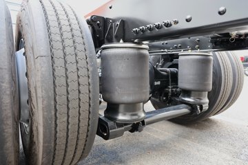 �ൺ��� ӥ�� ������ 13.2L LNG 530���� 8X4 һ�����12�� 9.5�ײ�դʽ�ػ���ͼƬ