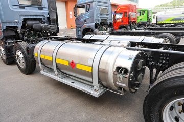 ൺ ӥ  13.2L LNG 530 8X4 һ12 9.5ײդʽػ ͼƬ