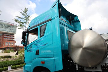 ���ӥ�� 13.2L LNG 530���� 6X4 һ�����12�� AMT�Զ��� ǣ����ͼƬ