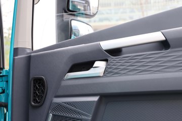 ���ӥ�� 13.2L LNG 530���� 6X4 һ�����12�� AMT�Զ��� ǣ����ͼƬ
