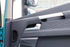 解放鹰腾 13.2L LNG 530马力 6X4 一汽解放12档 AMT自动档 牵引车