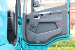 解放鹰腾 13.2L LNG 530马力 6X4 一汽解放12档 AMT自动档 牵引车