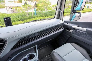 ���ӥ�� 13.2L LNG 530���� 6X4 һ�����12�� AMT�Զ��� ǣ����ͼƬ