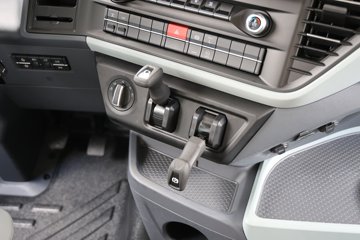 ���ӥ�� 13.2L LNG 530���� 6X4 һ�����12�� AMT�Զ��� ǣ����ͼƬ
