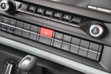 ���ӥ�� 13.2L LNG 530���� 6X4 һ�����12�� AMT�Զ��� ǣ����ͼƬ
