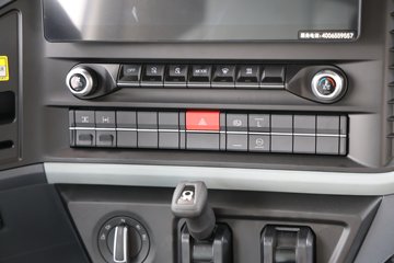 ���ӥ�� 13.2L LNG 530���� 6X4 һ�����12�� AMT�Զ��� ǣ����ͼƬ