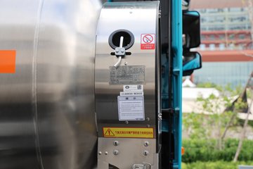 ���ӥ�� 13.2L LNG 530���� 6X4 һ�����12�� AMT�Զ��� ǣ����ͼƬ