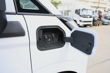 Զ�� ȫ������V7E���ܰ� 2025�� �Ǹ��� 5�� ���綯��� ����ʱ��50.2kWhͼƬ