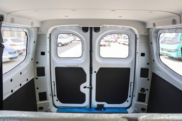 Զ�� ȫ������V7E���ܰ� 2025�� �Ǹ��� 5�� ���綯��� ����ʱ��50.2kWhͼƬ