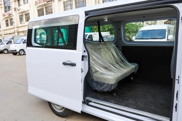 Զ�� ȫ������V7E���ܰ� 2025�� �Ǹ��� 5�� ���綯��� ����ʱ��50.2kWhͼƬ