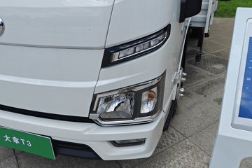 Ծ�� ����T3 Һɲ 3.805�׵��Ŵ��綯�����Ῠ ����ʱ��53.58kWhͼƬ