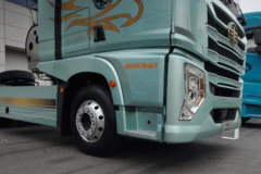 解放鹰途 商务舱 15.6L LNG 660马力 6X4 一汽解放12档 AMT自动档 牵引车