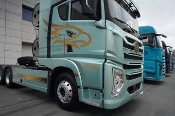 ���ӥ; ����� 15.6L LNG 660���� 6X4 һ�����12�� AMT�Զ��� ǣ����ͼƬ