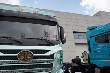 ���ӥ; ����� 15.6L LNG 660���� 6X4 һ�����12�� AMT�Զ��� ǣ����ͼƬ