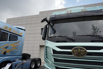 ���ӥ; ����� 15.6L LNG 660���� 6X4 һ�����12�� AMT�Զ��� ǣ����ͼƬ