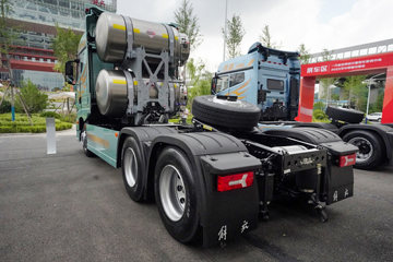 ���ӥ; ����� 15.6L LNG 660���� 6X4 һ�����12�� AMT�Զ��� ǣ����ͼƬ