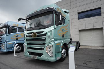 ���ӥ; ����� 15.6L LNG 660���� 6X4 һ�����12�� AMT�Զ��� ǣ����ͼƬ