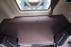 解放鹰途 商务舱 15.6L LNG 660马力 6X4 一汽解放12档 AMT自动档 牵引车