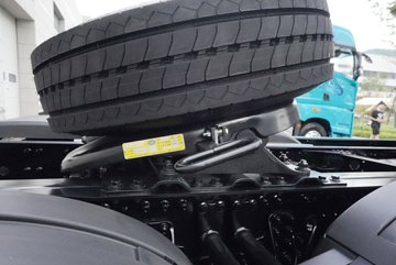 ���ӥ; ����� 15.6L LNG 660���� 6X4 һ�����12�� AMT�Զ��� ǣ����ͼƬ