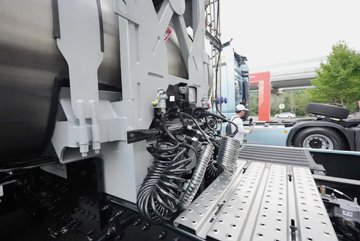 ���ӥ; ����� 15.6L LNG 660���� 6X4 һ�����12�� AMT�Զ��� ǣ����ͼƬ