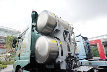 ���ӥ; ����� 15.6L LNG 660���� 6X4 һ�����12�� AMT�Զ��� ǣ����ͼƬ