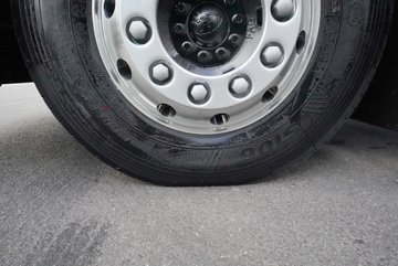 ���ӥ; ����� 15.6L LNG 660���� 6X4 һ�����12�� AMT�Զ��� ǣ����ͼƬ