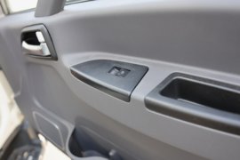 悍将M&nbsp;垃圾运输车驾驶室图片