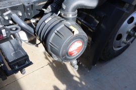 悍将M&nbsp;垃圾运输车底盘图片