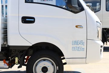 Զ�� ����F5E 4.02�׵��Ŵ��綯����΢�� ��о62kWhͼƬ