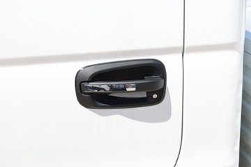 Զ�� ����F5E 4.02�׵��Ŵ��綯����΢�� ��о62kWhͼƬ