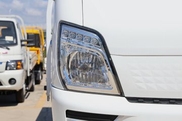 Զ�� ����F5E 4.02�׵��Ŵ��綯����΢�� ��о62kWhͼƬ