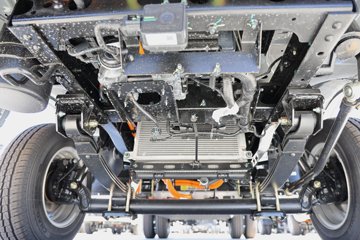 Զ�� ����F5E 4.02�׵��Ŵ��綯����΢�� ��о62kWhͼƬ