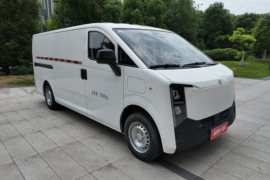 多拉大面&nbsp;电动封闭厢货外观图片