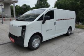 多拉大面&nbsp;电动封闭厢货外观图片