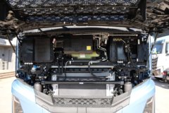 欧曼银河5 14.5L LNG 580马力 6X4 采埃孚12档 AMT自动档 牵引车