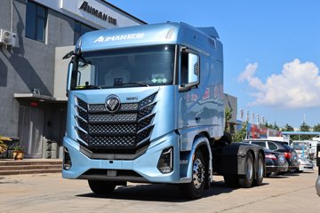 欧曼银河5 14.5L LNG 580马力 6X4 采埃孚12档 AMT自动档 牵引车