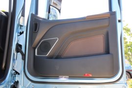 银河5&nbsp;牵引车驾驶室                                               图片