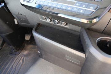 ŷ������5 14.5L LNG 580���� 6X4 �ɰ���12�� AMT�Զ��� ǣ����ͼƬ
