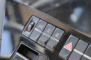 ŷ������5 14.5L LNG 580���� 6X4 �ɰ���12�� AMT�Զ��� ǣ����ͼƬ
