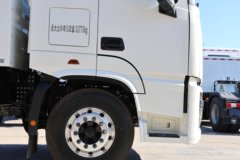 欧曼GTL星翼版 4X2 纯电动牵引车 爱易科400.6kWh